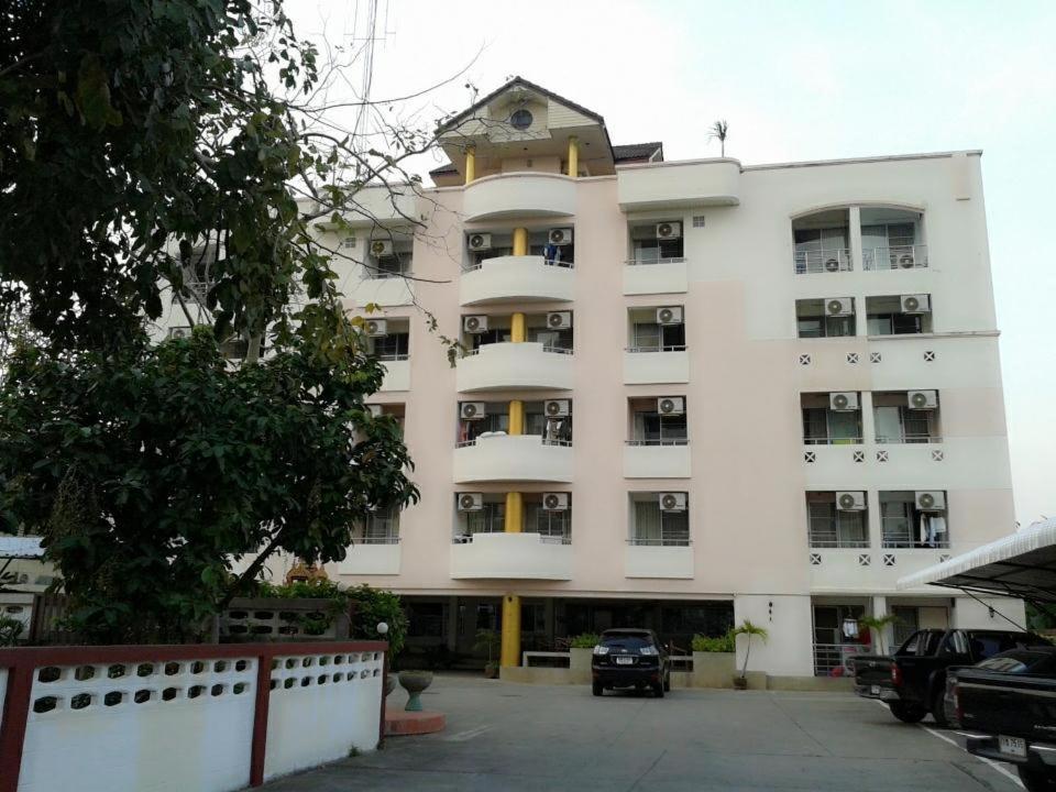 M In Korat Service Apartment Nakhonratchasima Exterior photo