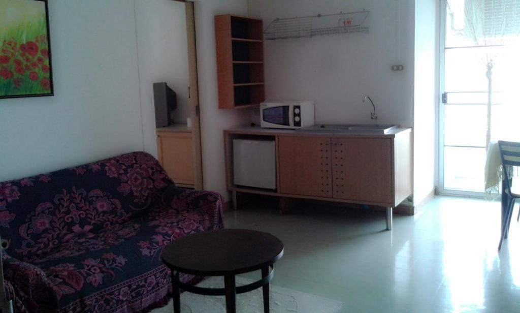 M In Korat Service Apartment Nakhonratchasima Room photo