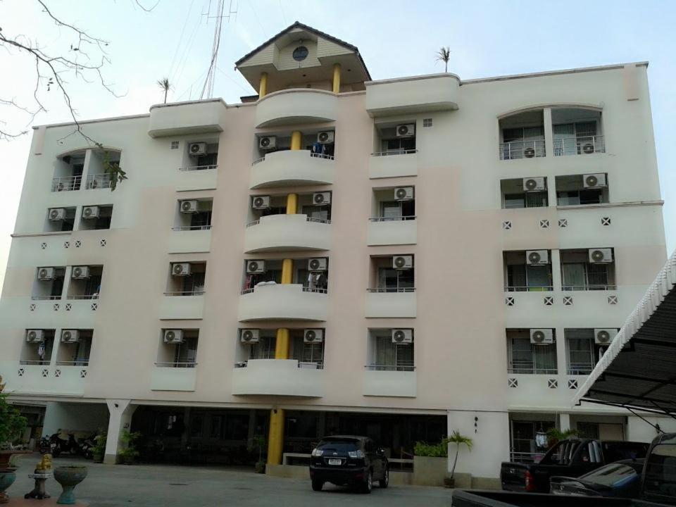 M In Korat Service Apartment Nakhonratchasima Exterior photo